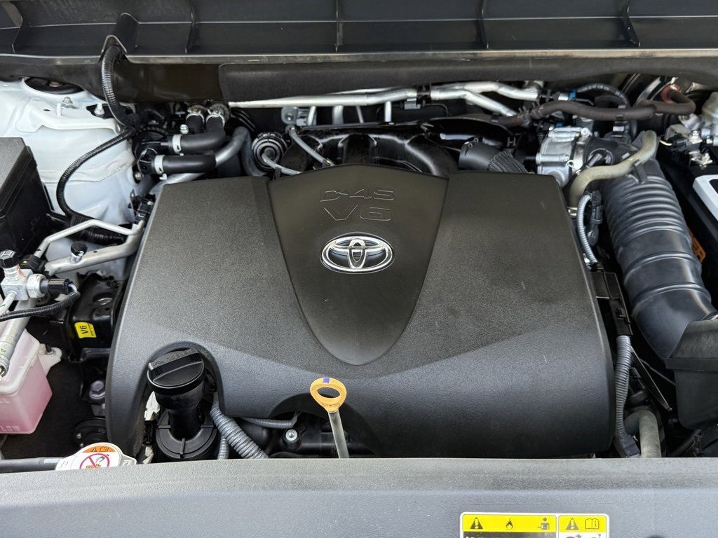 Certified 2022 Toyota Highlander LE image 33