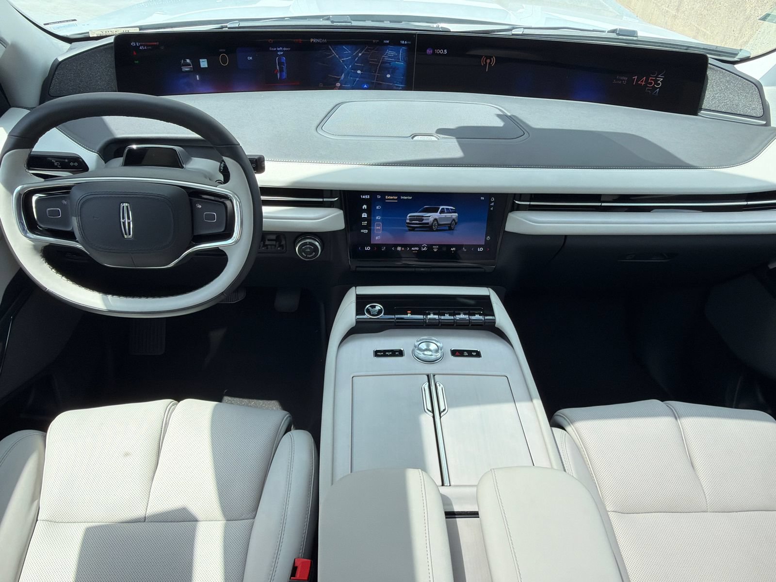 New 2026 Lincoln Navigator L Reserve AWD/4WD image 21