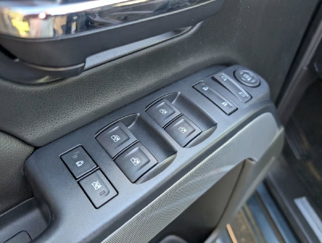 Used 2017 Chevrolet Silverado 1500 LT w/ All Star Edition AWD/4WD image 12