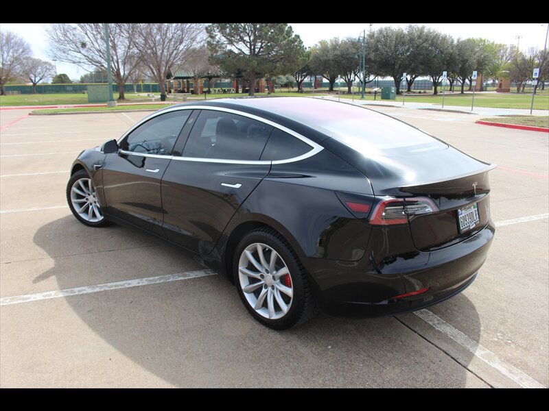 Used 2018 Tesla Model 3 Performance image 3
