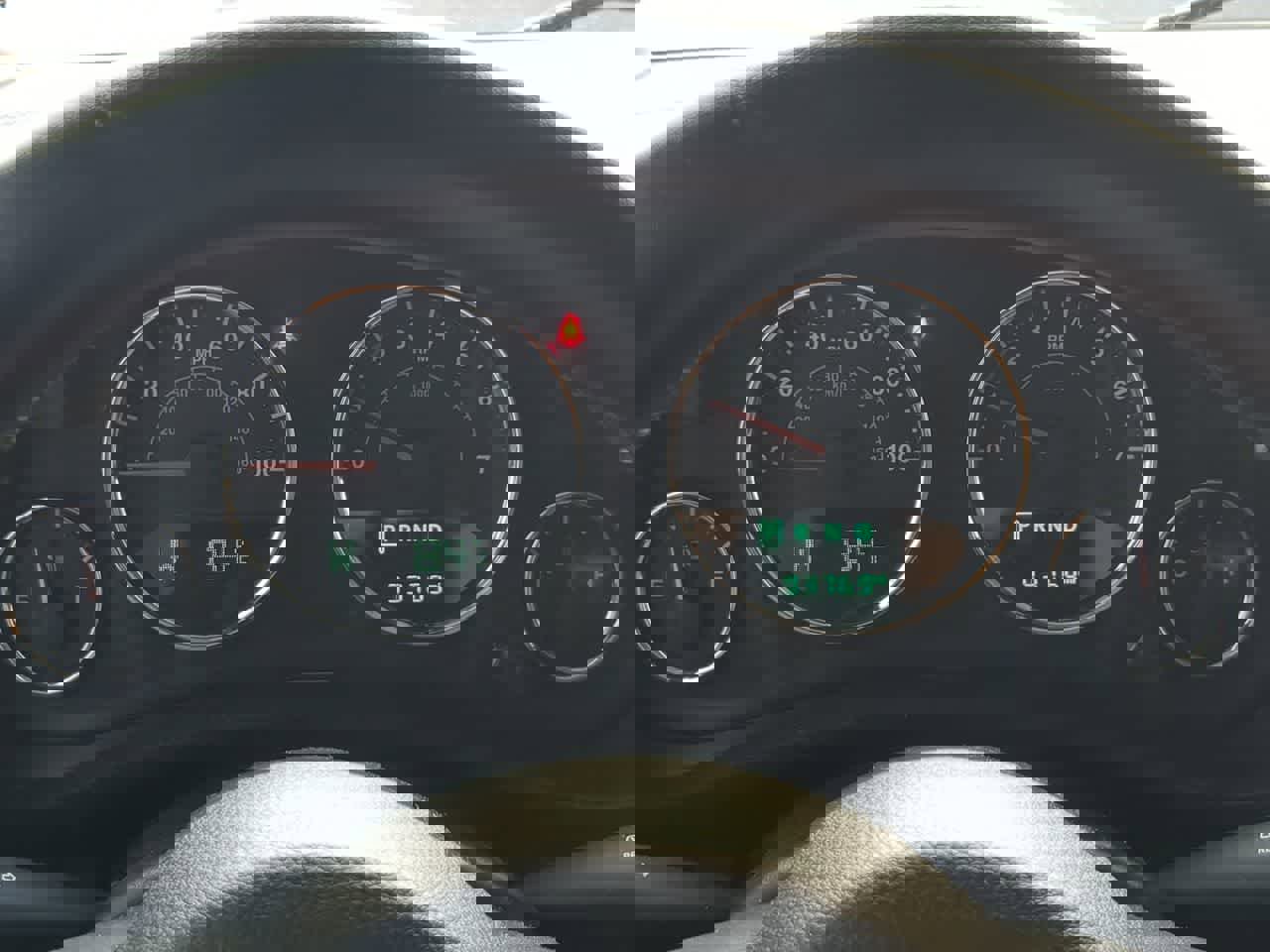 Used 2015 Jeep Wrangler Unlimited Sahara w/ Connectivity Group image 31