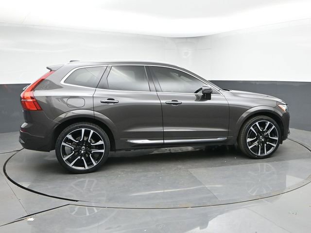 Used 2023 Volvo XC60 B5 Ultimate FWD image 9