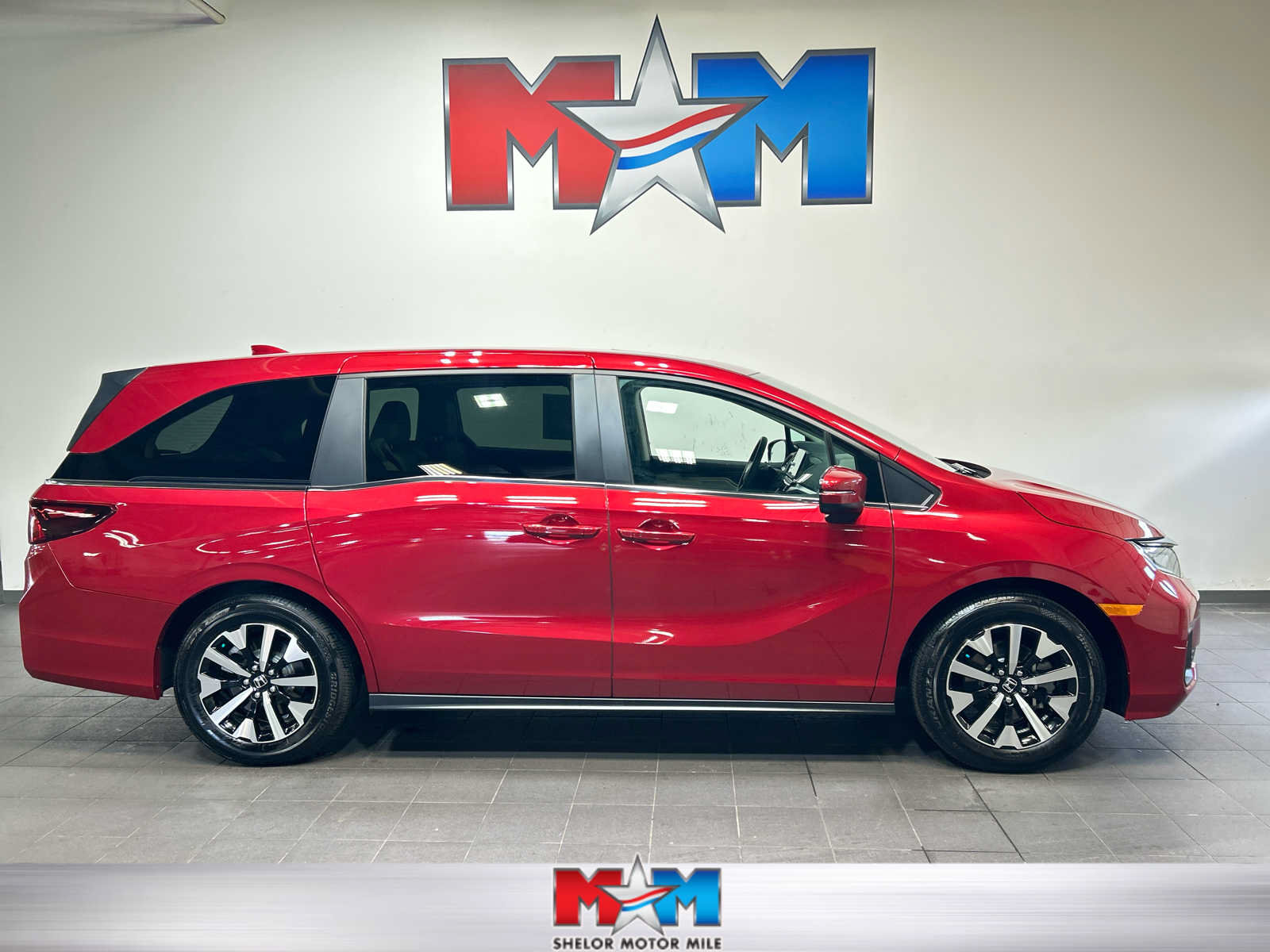 Used 2025 Honda Odyssey EX-L image 1