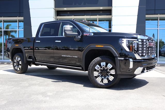 New 2026 GMC Sierra 3500 Denali w/ Denali Reserve Package AWD/4WD image 2