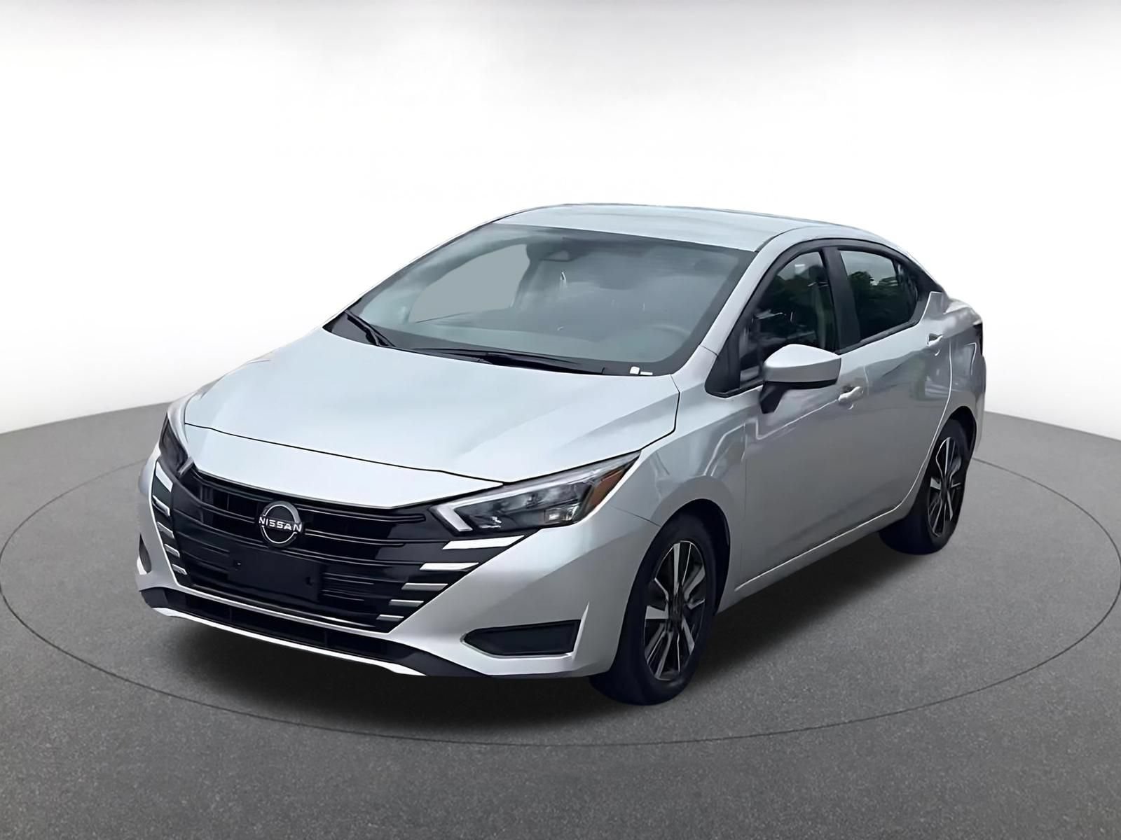 Used 2025 Nissan Versa SV FWD image 5