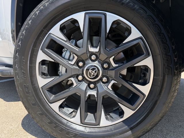 Used 2023 Toyota Tundra Limited w/ Power Package RWD image 11