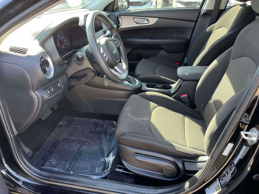 Used 2023 Kia Forte LXS w/ LXS Technology Package image 13