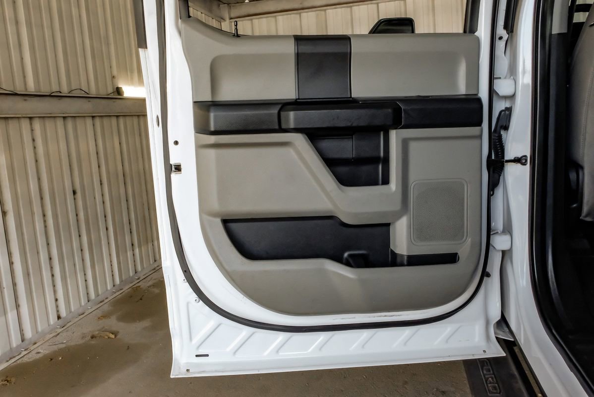 Used 2021 Ford F550 4x4 Crew Cab Super Duty w/ Power Equipment Group image 44