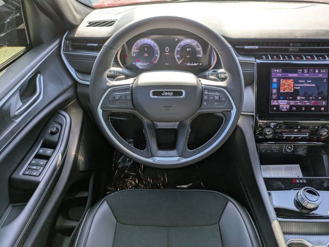 New 2025 Jeep Grand Cherokee L Laredo image 14