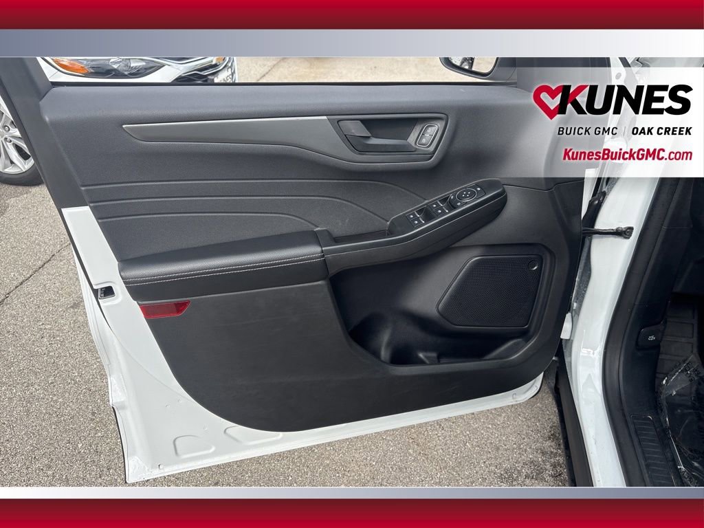 Used 2024 Ford Escape Active image 8