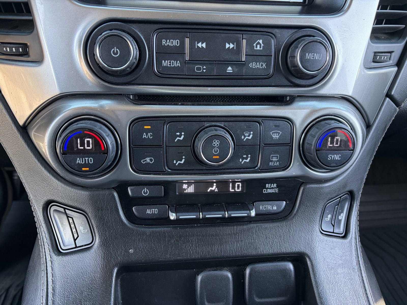 Used 2017 Chevrolet Tahoe LT RWD image 30
