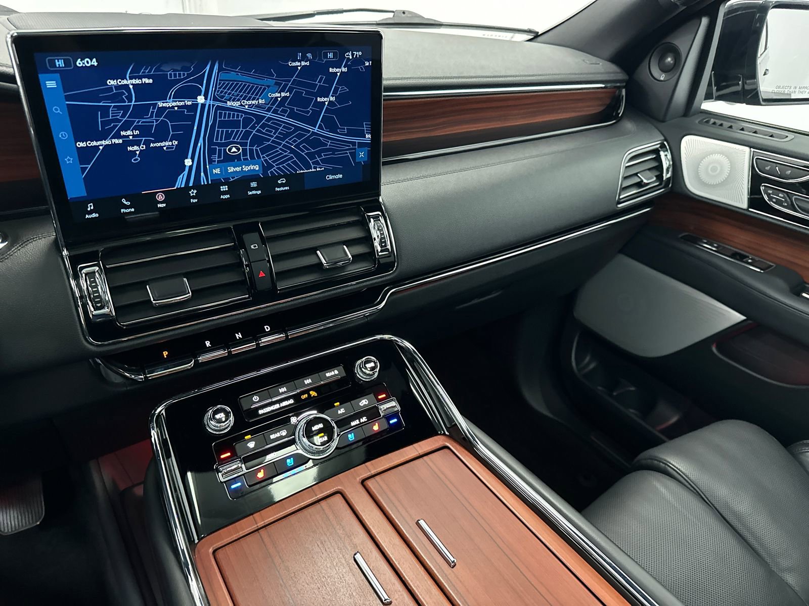 Used 2024 Lincoln Navigator Reserve image 30