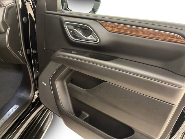 Used 2023 Chevrolet Tahoe High Country AWD/4WD image 15