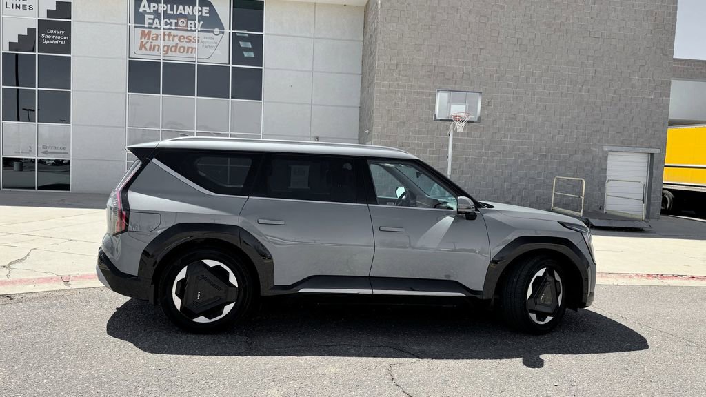 Used 2024 Kia EV9 Land AWD/4WD image 5