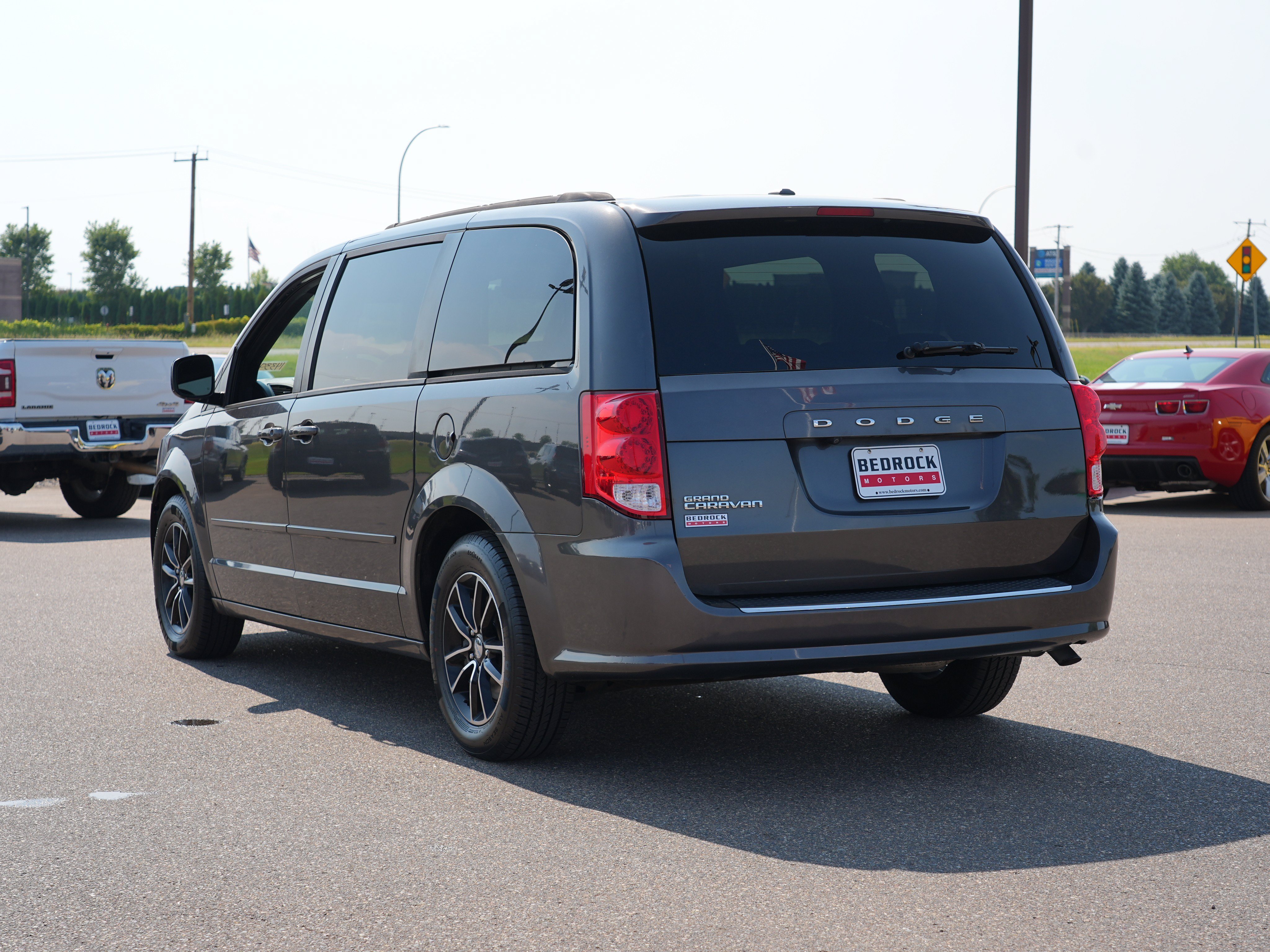 Used 2016 Dodge Grand Caravan R/T FWD image 5