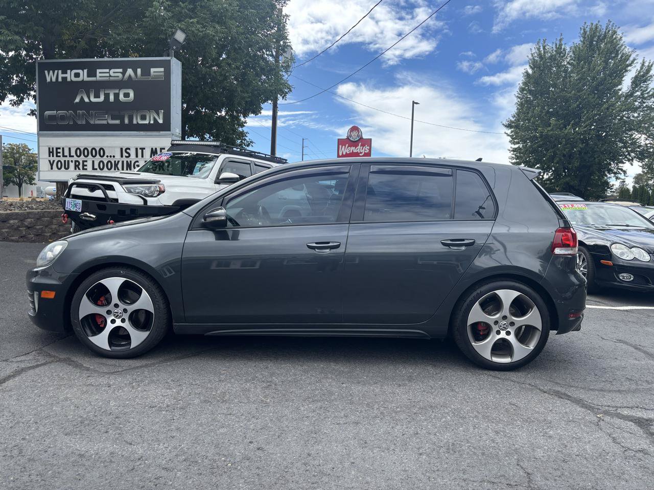 Used 2012 Volkswagen Golf 4-Door FWD image 2
