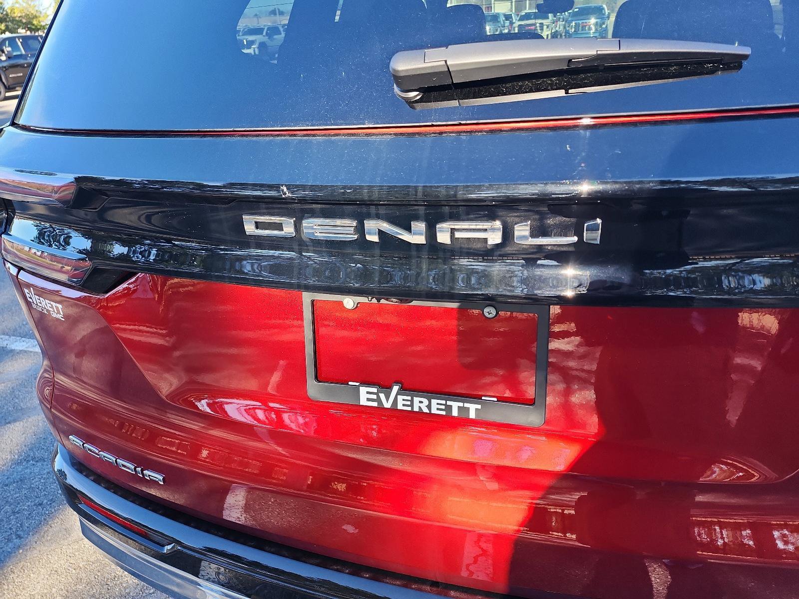 New 2026 GMC Acadia Denali w/ Super Cruise Package FWD image 4