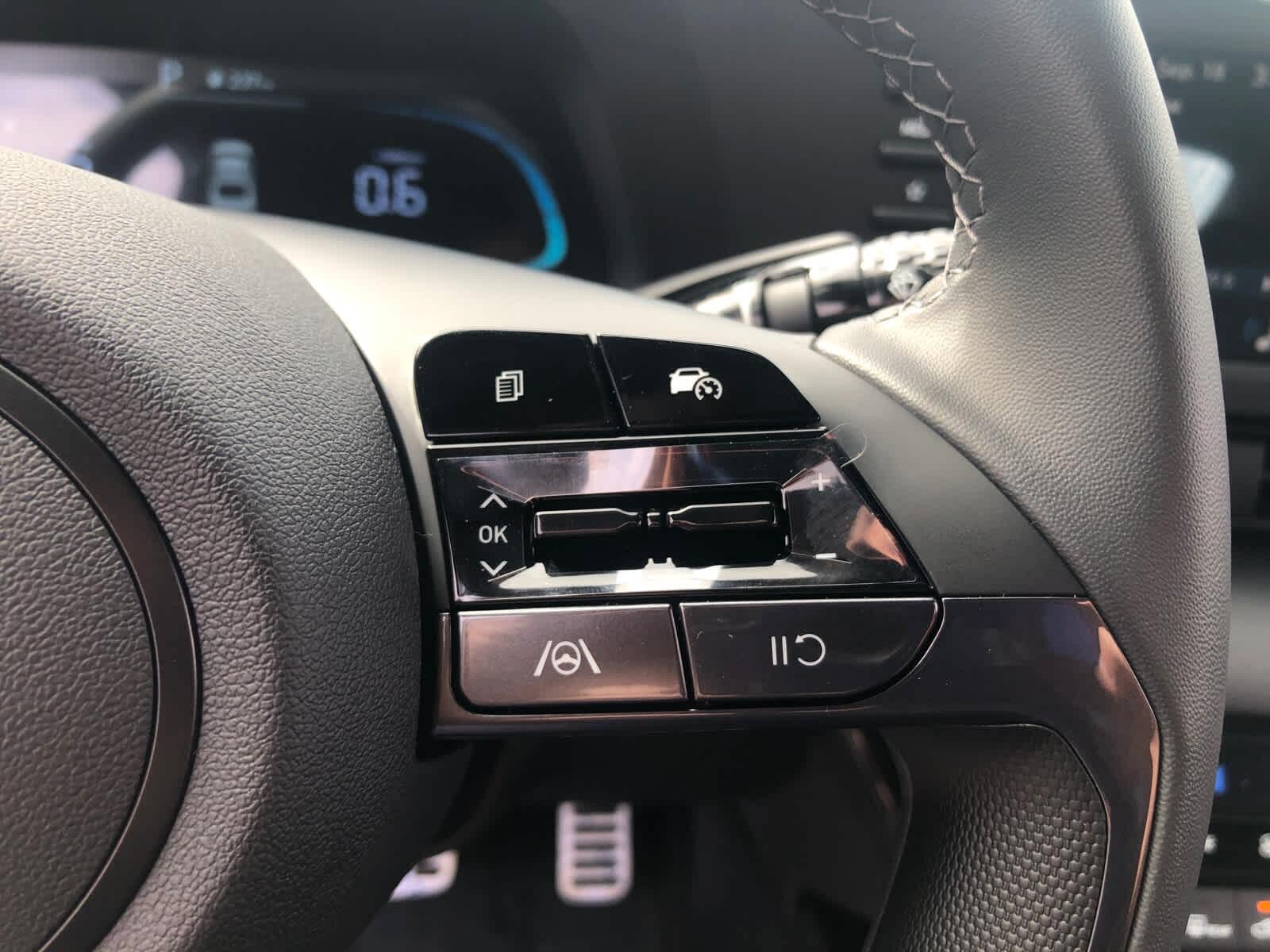 New 2026 Hyundai Elantra SEL Sport FWD image 9