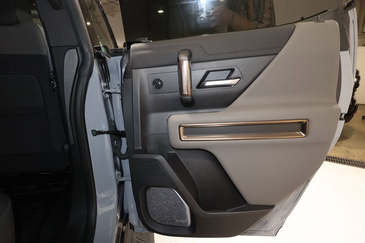 Certified 2025 GMC Hummer EV 2X image 20