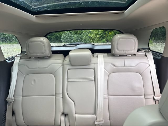 Used 2022 Lincoln Corsair AWD w/ Premium Package image 34