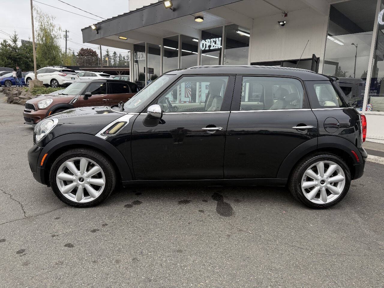 Used 2012 MINI Cooper Countryman S FWD image 3