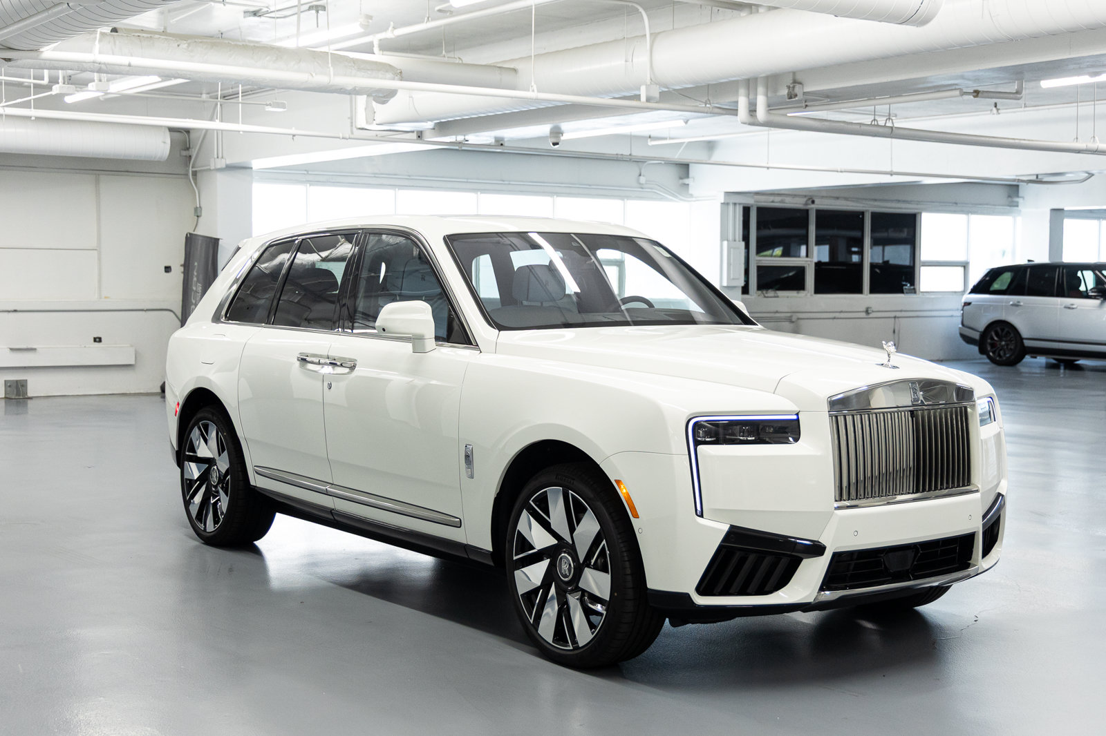 New 2026 Rolls-Royce Cullinan AWD/4WD image 7