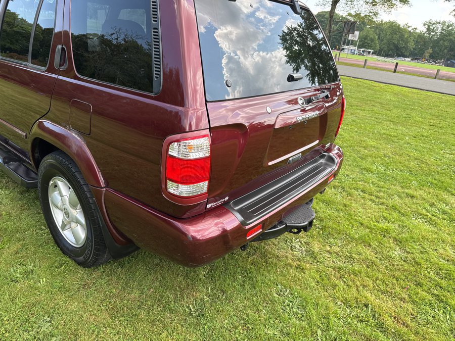 Used 2002 Nissan Pathfinder SE AWD/4WD image 20