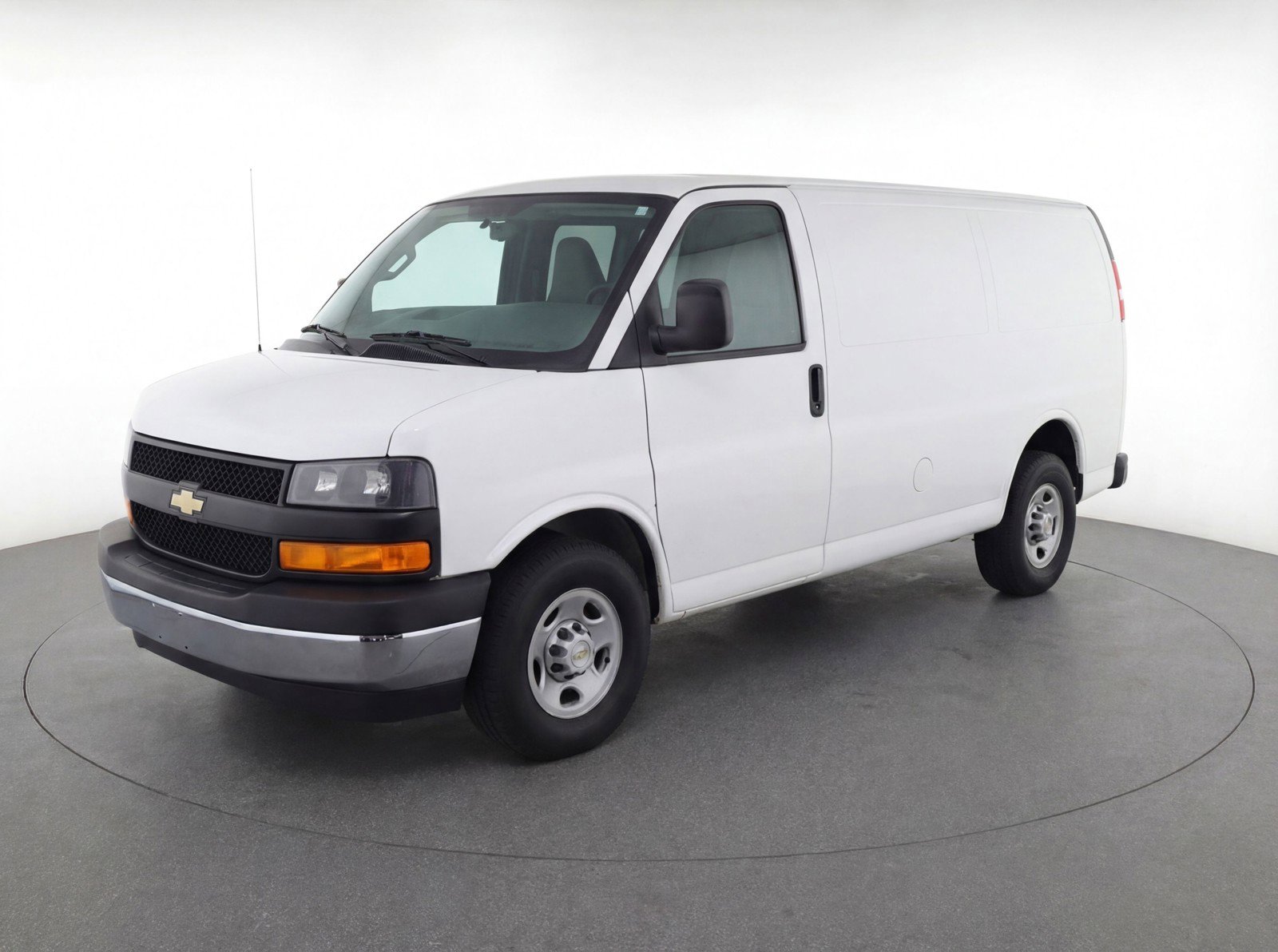 Used 2025 Chevrolet Express 3500 LT w/ LT Preferred Equipment Group image 3
