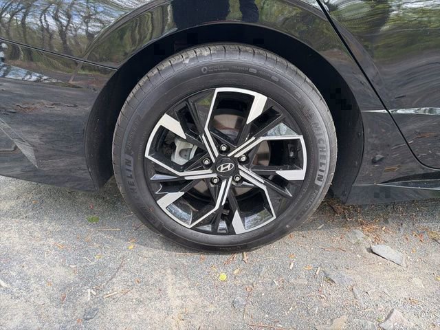 Certified 2025 Hyundai Sonata SEL AWD/4WD image 7