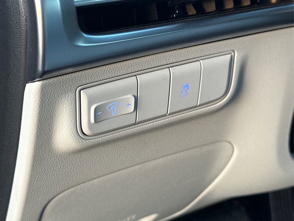 Certified 2025 Hyundai Tucson SE image 31