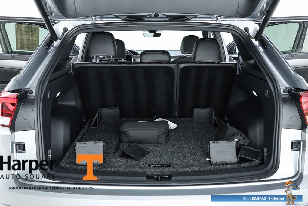 Used 2024 Volkswagen Atlas Cross Sport SE w/ Panoramic Sunroof Package image 29