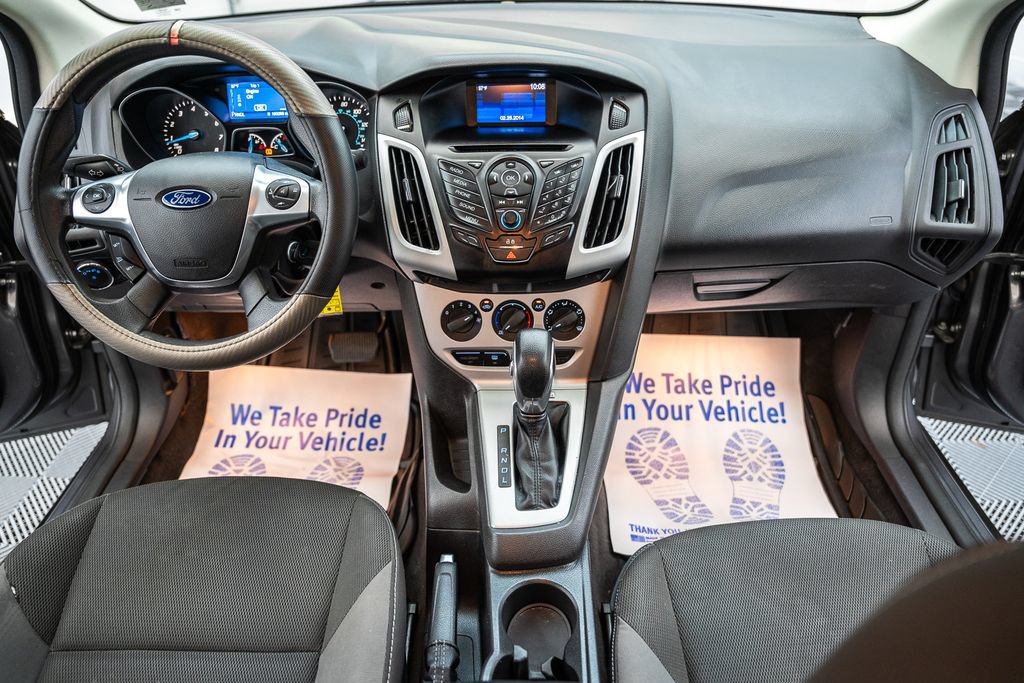 Used 2014 Ford Focus SE FWD image 19