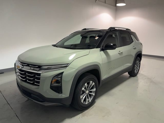 Used 2025 Chevrolet Equinox LT w/ Convenience Package II FWD image 3