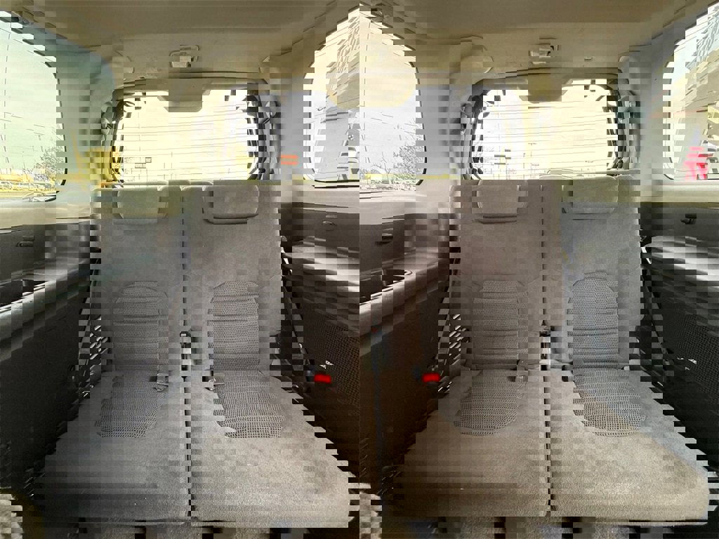 Used 2006 Nissan Pathfinder SE w/ (P01) Se Premium Pkg image 38