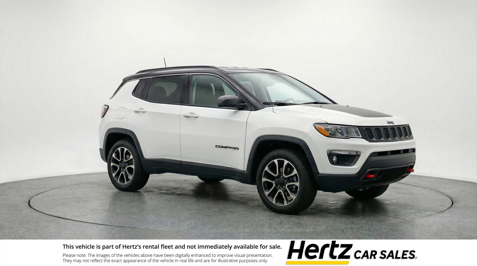 Used 2025 Jeep Compass Trailhawk image 1