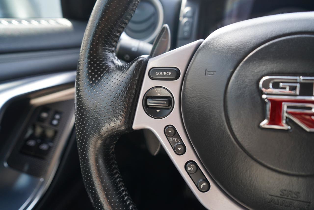Used 2010 Nissan GT-R Premium image 26