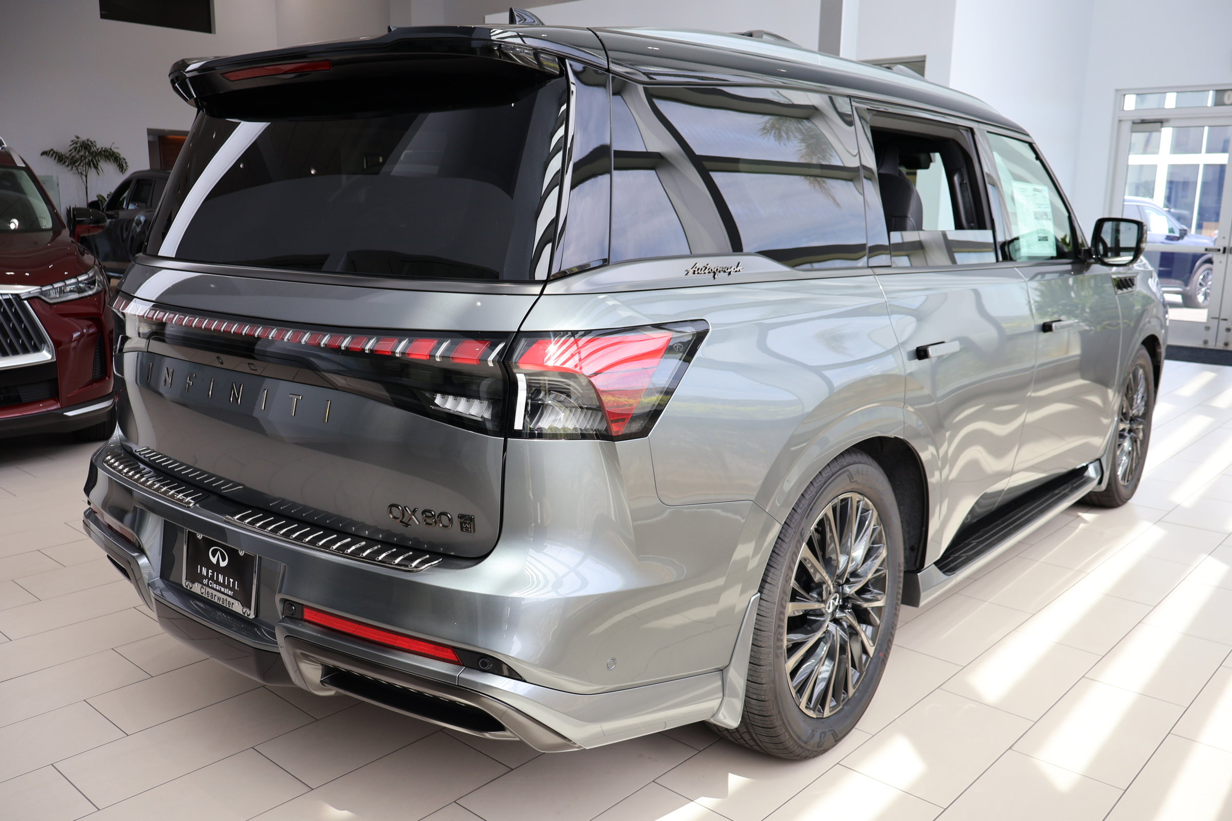 New 2026 INFINITI QX80 Autograph image 8