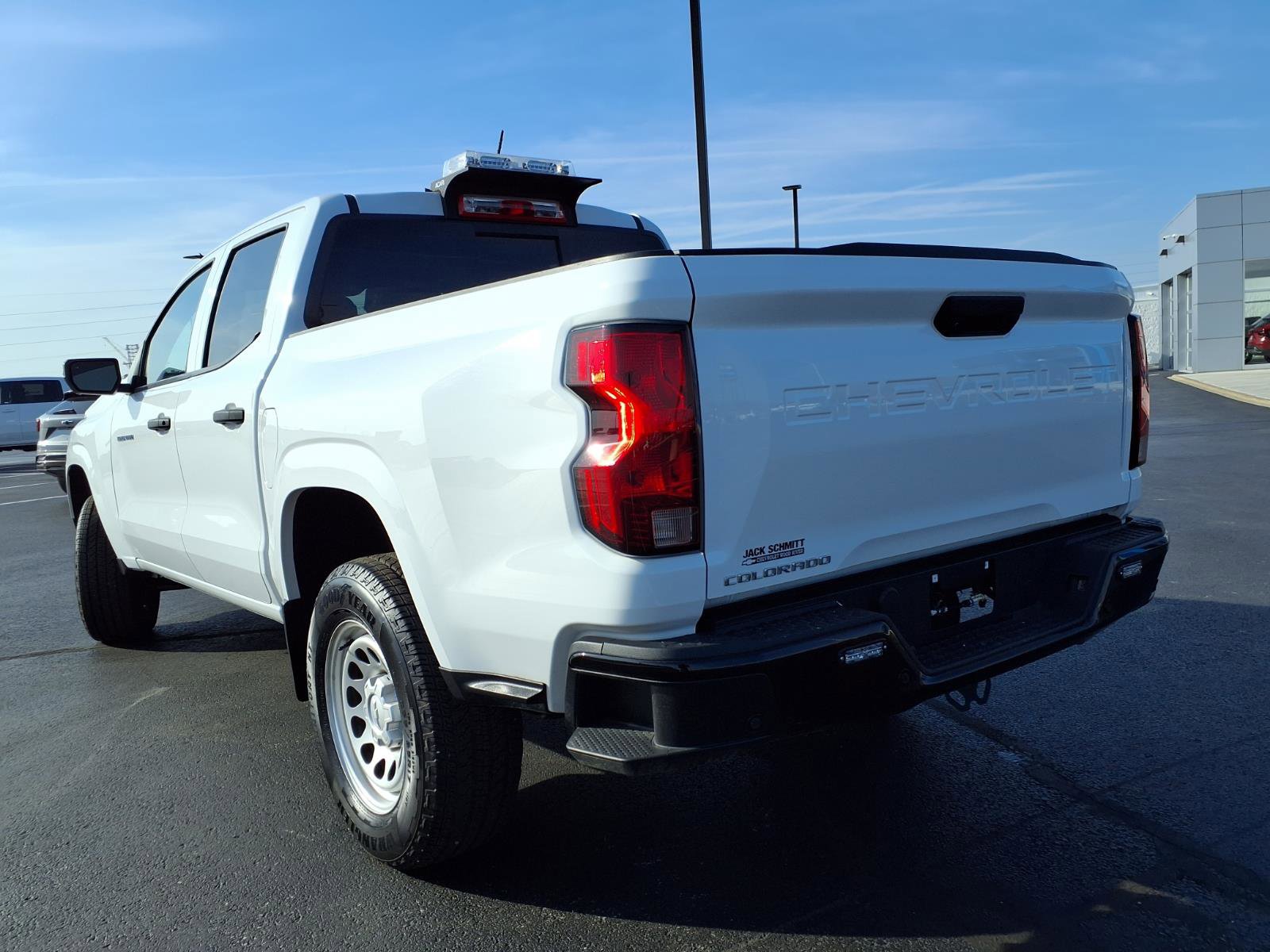 Used 2024 Chevrolet Colorado W/T w/ Technology Package AWD/4WD image 28