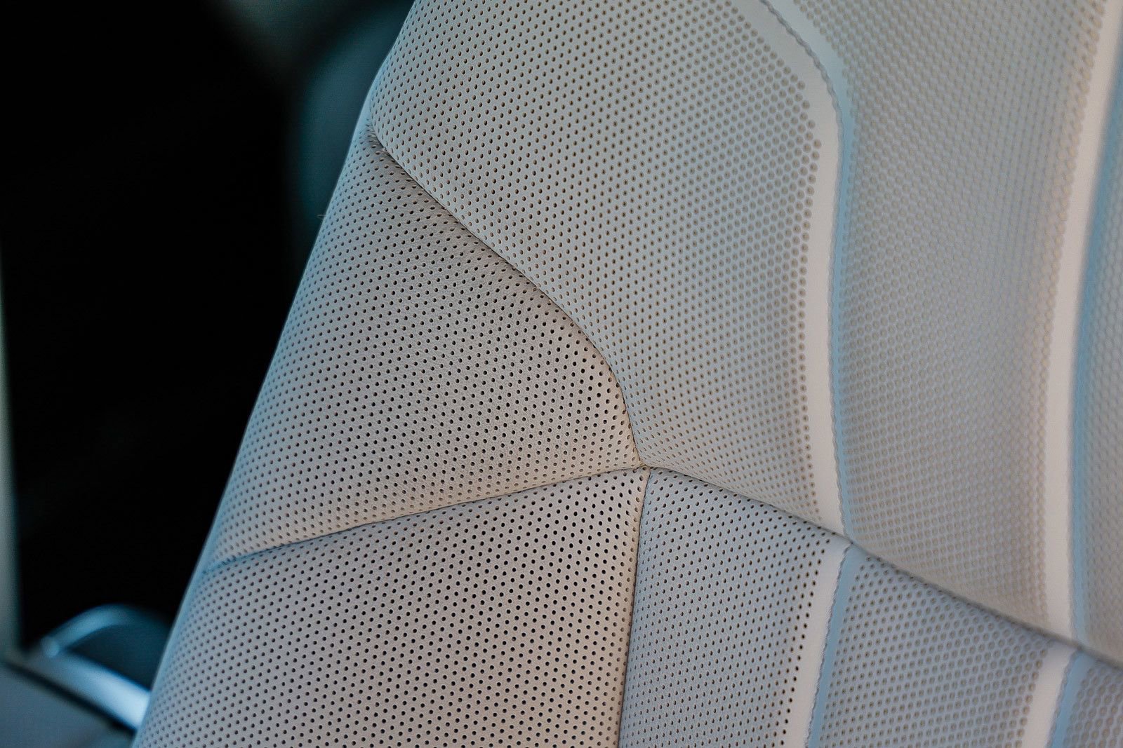 Used 2026 BMW 750e xDrive image 26