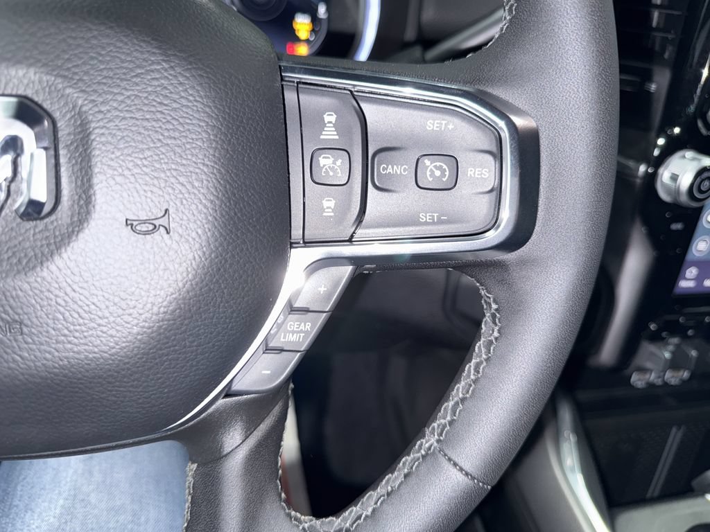 New 2025 RAM 2500 Laramie AWD/4WD image 24
