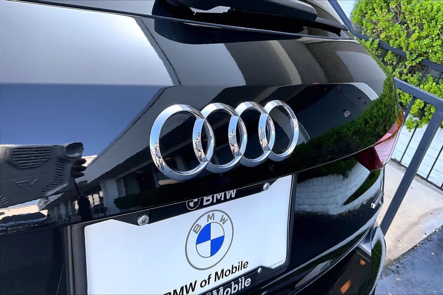 Used 2020 Audi Q3 2.0T Premium w/ Convenience Package AWD/4WD image 30