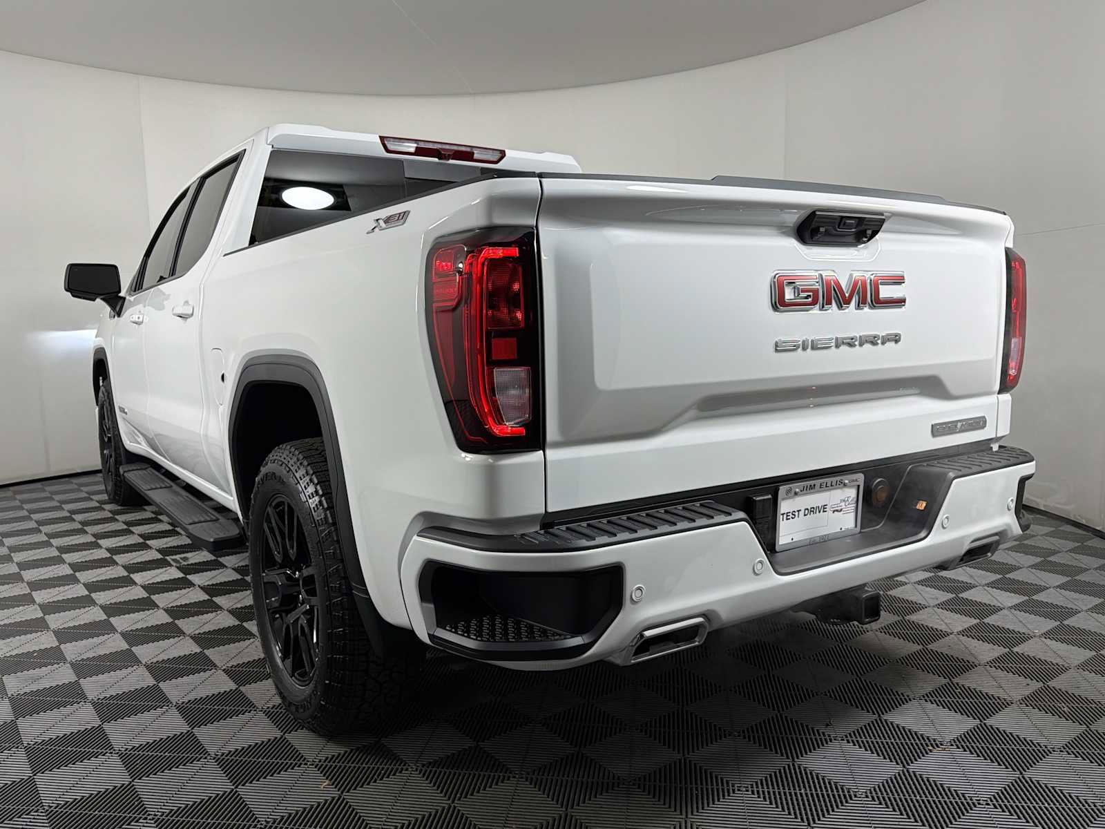 New 2026 GMC Sierra 1500 Elevation w/ Elevation Premium Package image 8