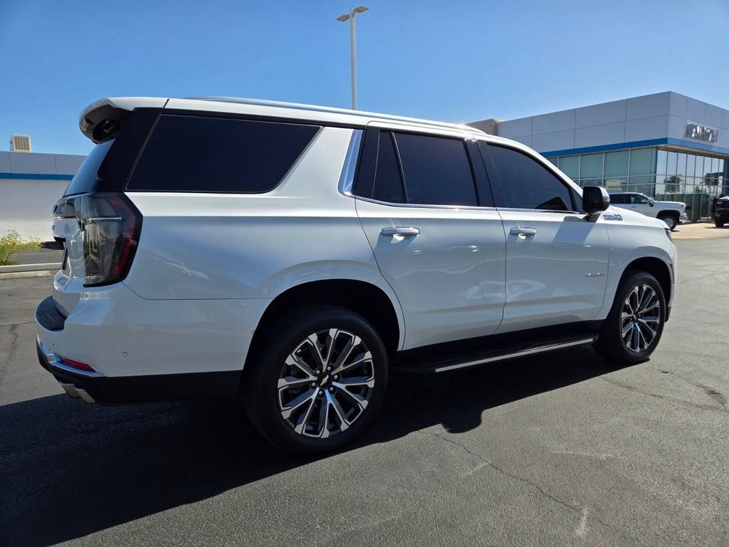 Used 2025 Chevrolet Tahoe High Country AWD/4WD image 6