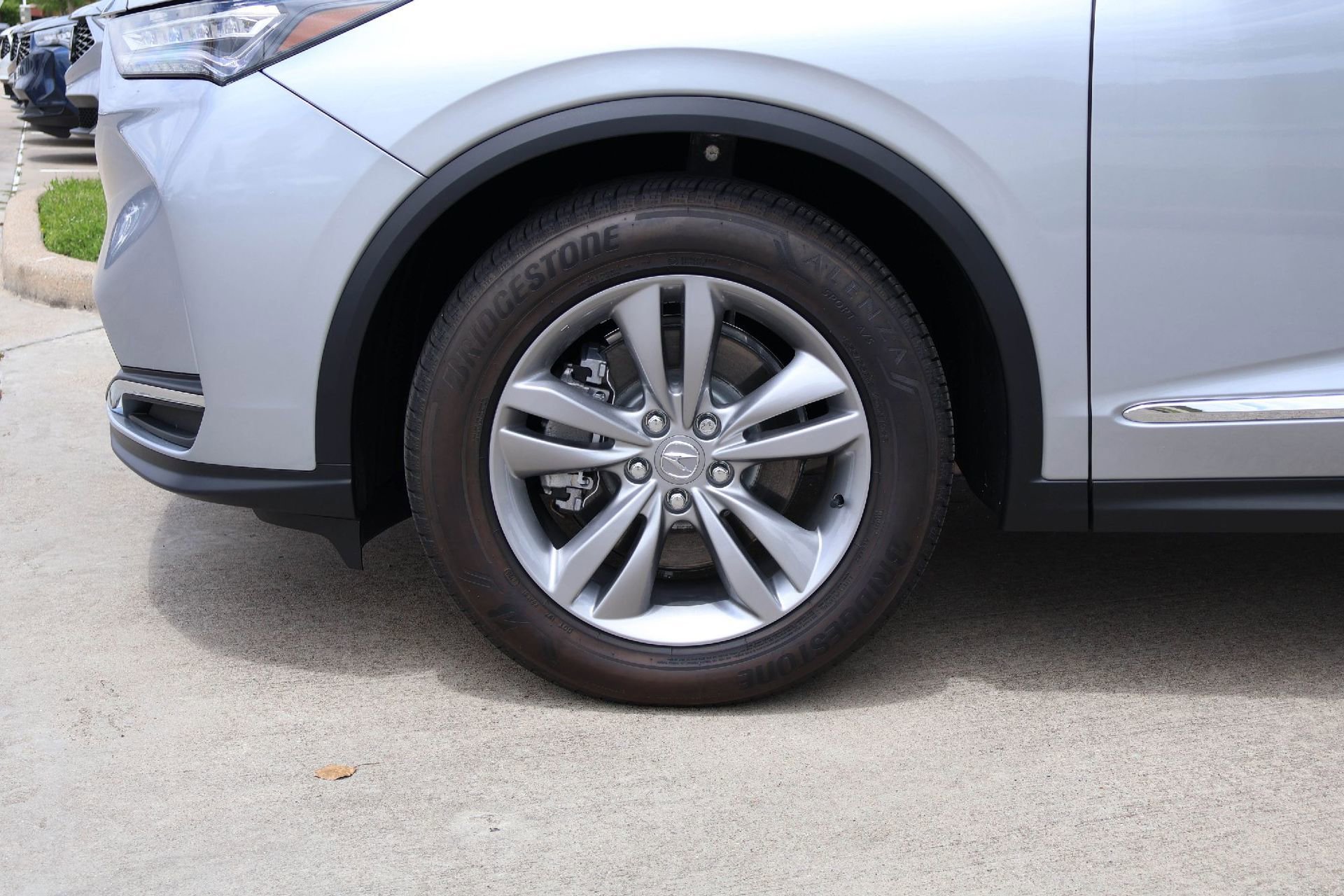Certified 2026 Acura MDX FWD image 8