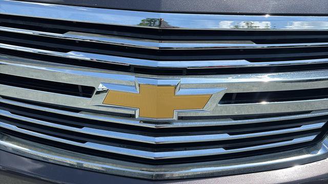 Used 2017 Chevrolet Suburban Premier AWD/4WD image 29