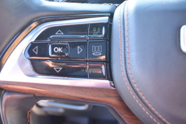 Used 2023 Jeep Grand Cherokee Summit w/ Luxury Tech Group V AWD/4WD image 22
