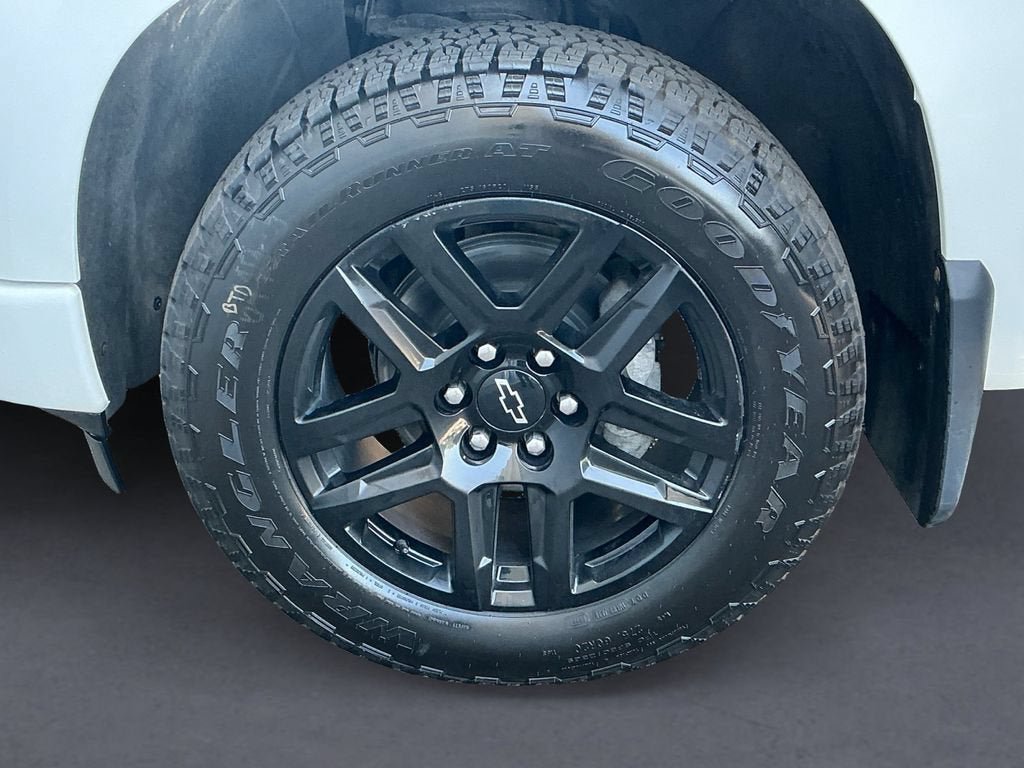 Used 2024 Chevrolet Silverado 1500 RST AWD/4WD image 9