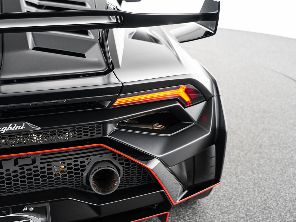 Used 2023 Lamborghini Huracan STO RWD image 40