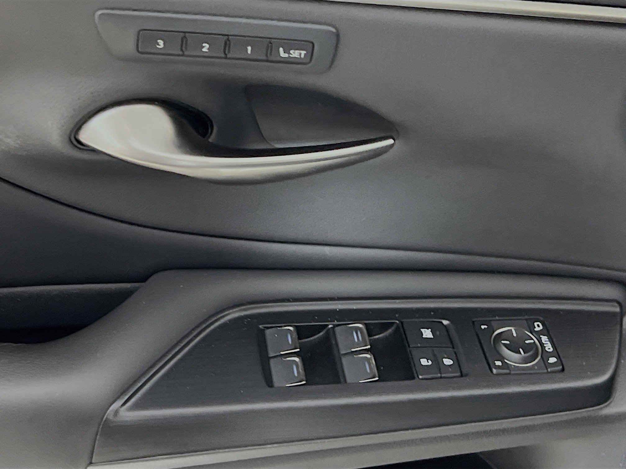Used 2021 Lexus ES 350 w/ Premium Package FWD image 17