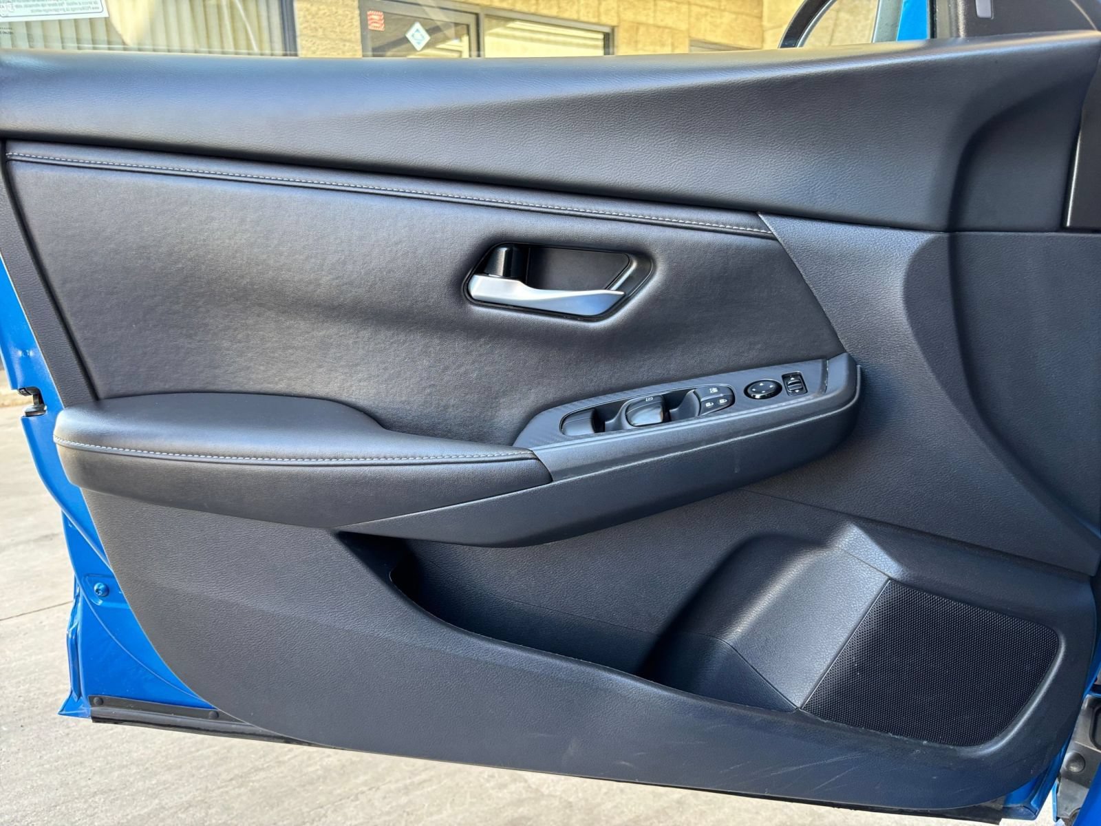 Used 2025 Nissan Sentra SV FWD image 18